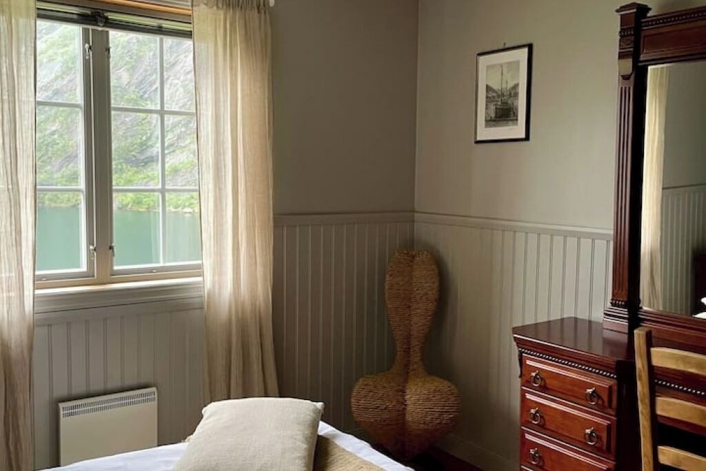 Photo of Bedroom in Vik
