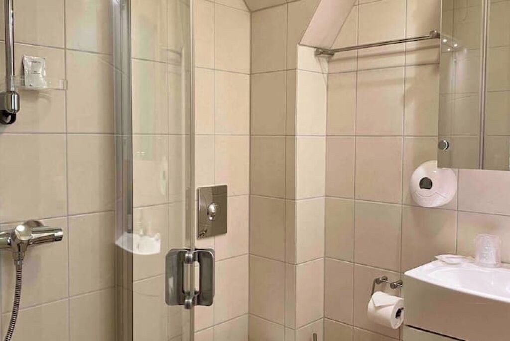 Photo of Bathroom in Vik