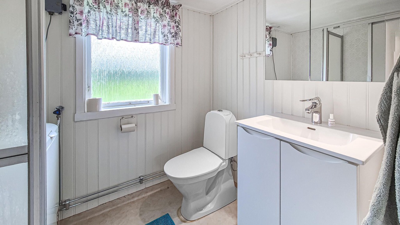 Photo of Bathroom in Arjang