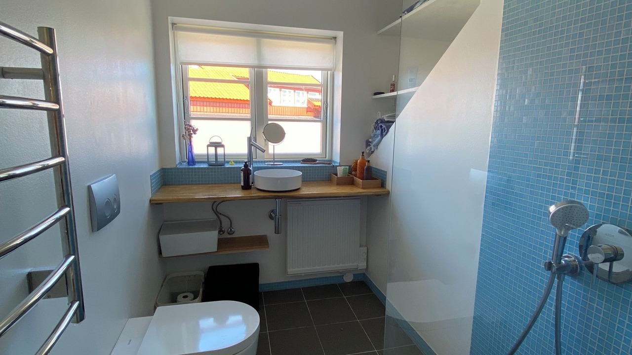 Photo of Bathroom in Karingon