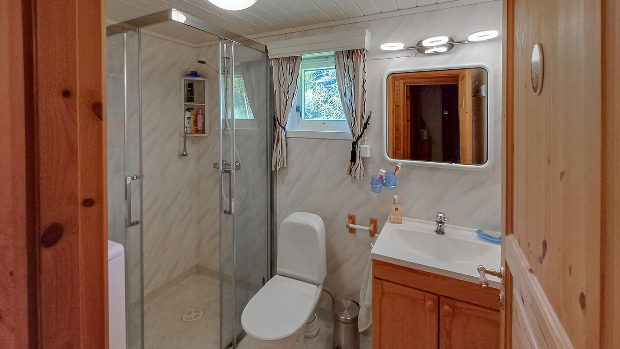 Photo of Bathroom in Fjaler