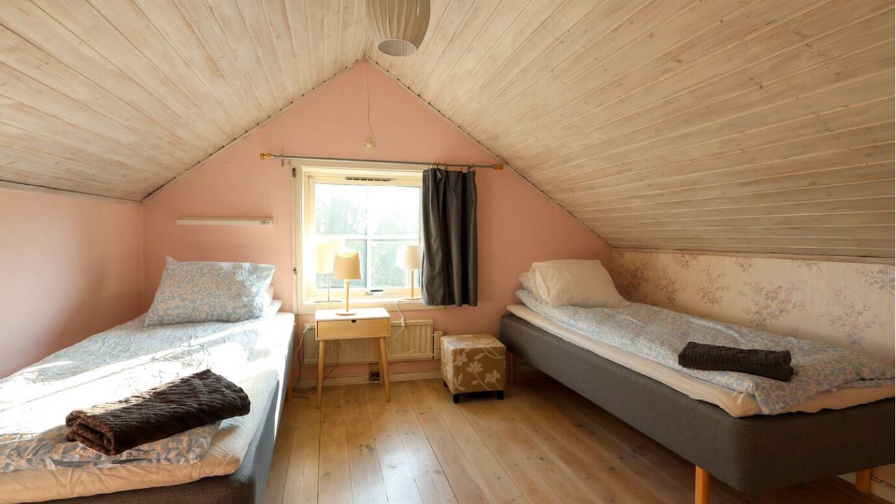 Photo of Bedroom in Save