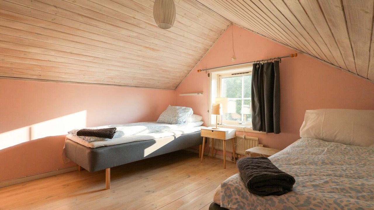 Photo of Bedroom in Save