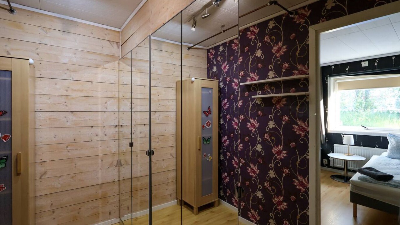 Photo of Bedroom in Save