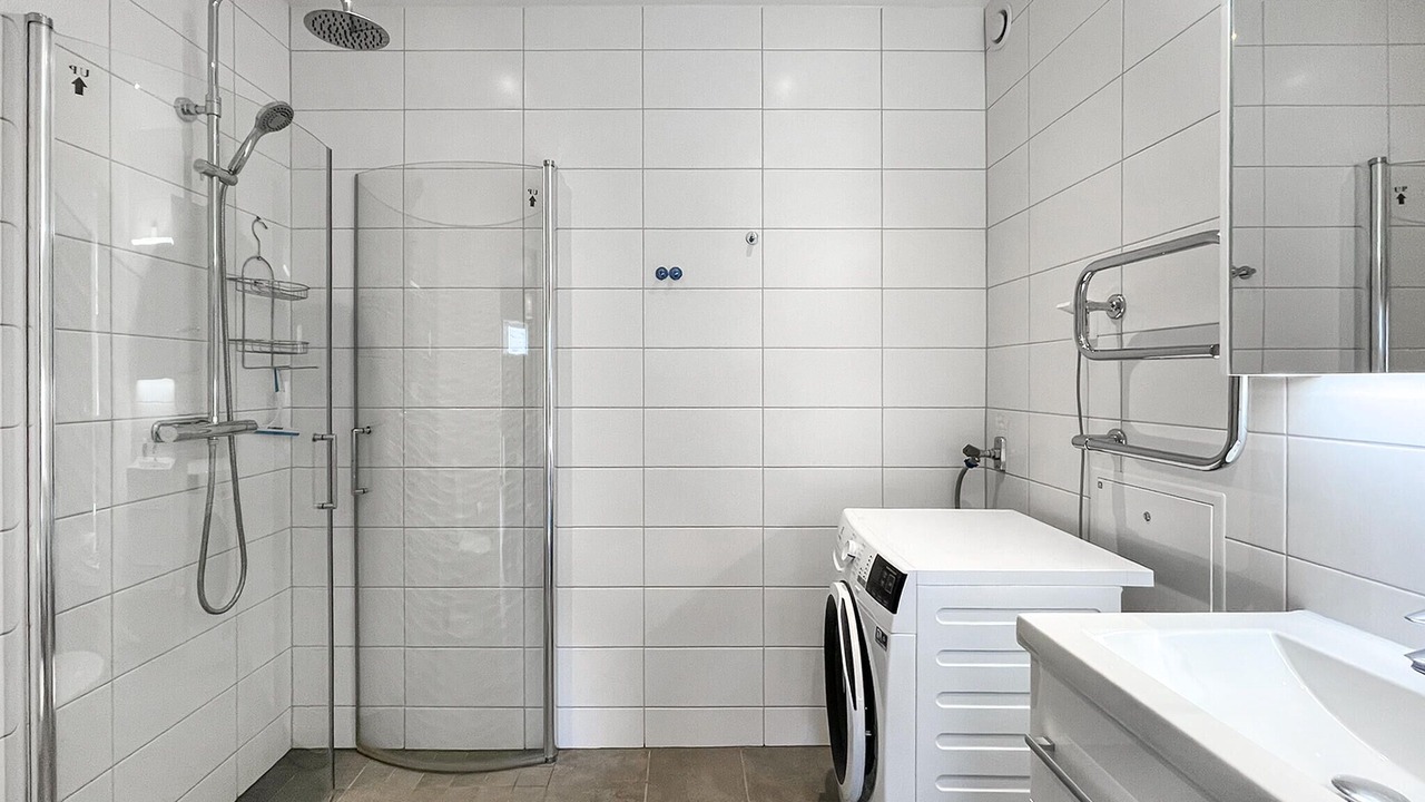 Photo of Bathroom in Salen