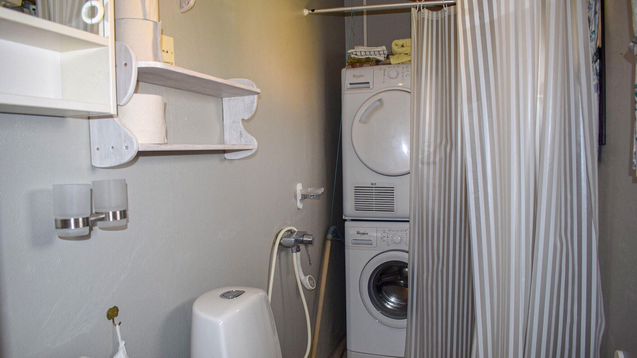 Photo of Bathroom in Hallevik