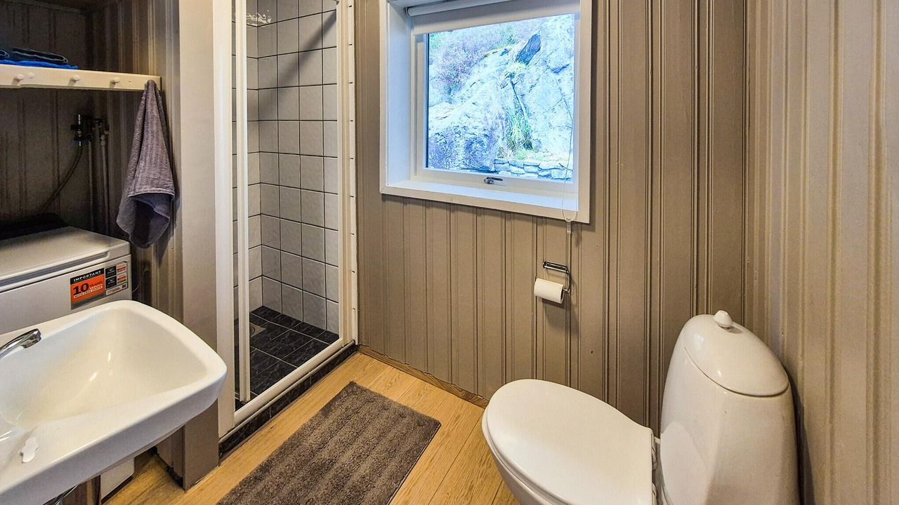 Photo of Bathroom in Fister