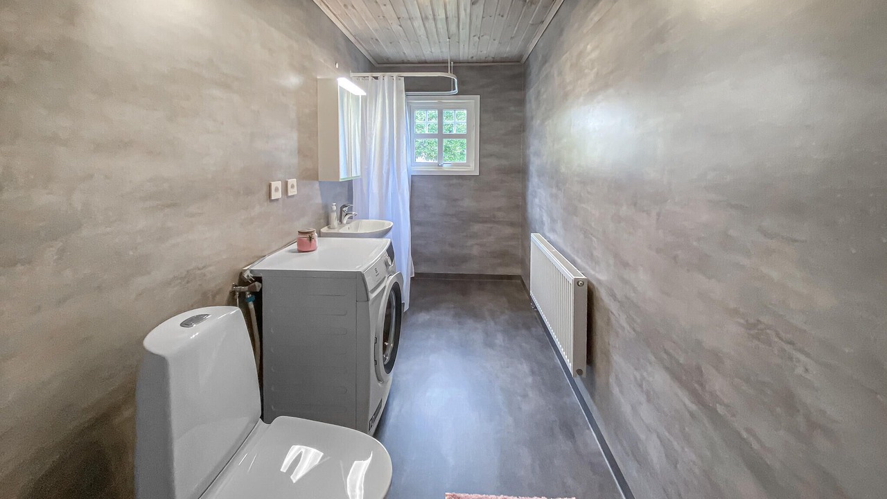 Photo of Bathroom in Monsteras