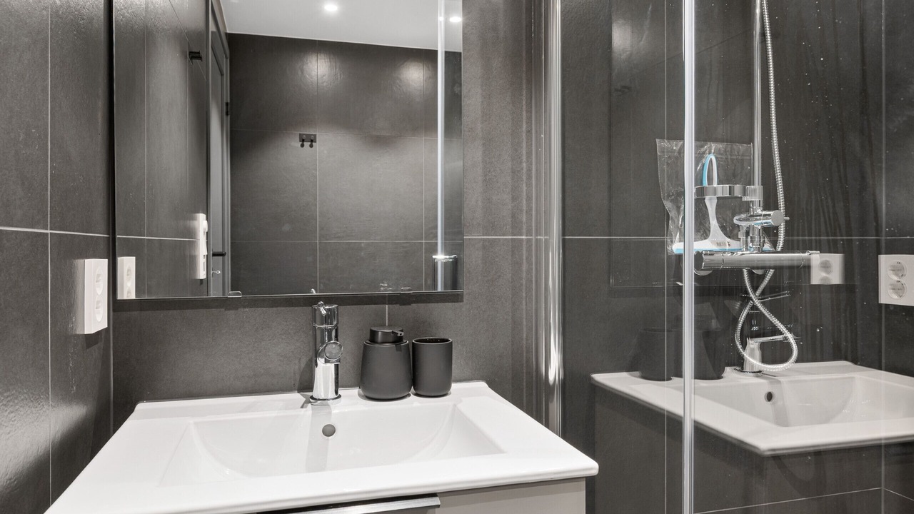 Photo of Bathroom in Henningsvaer