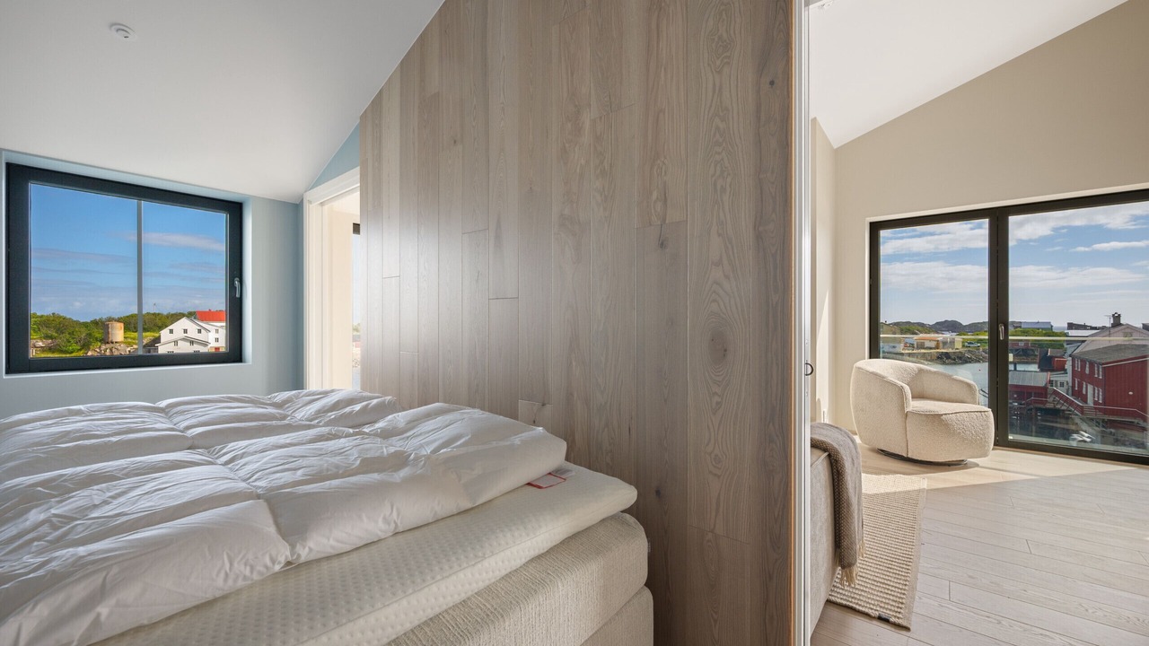 Photo of Bedroom in Henningsvaer