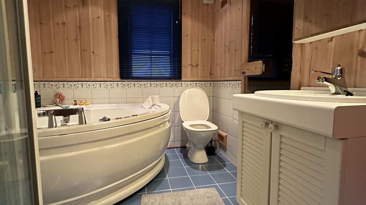 Photo of Bathroom in yer