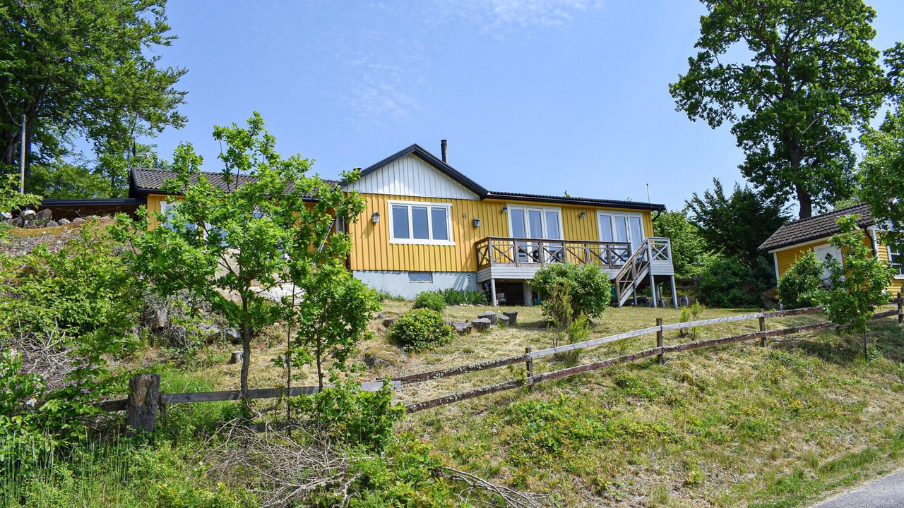 Photo of Others in Brakne-Hoby