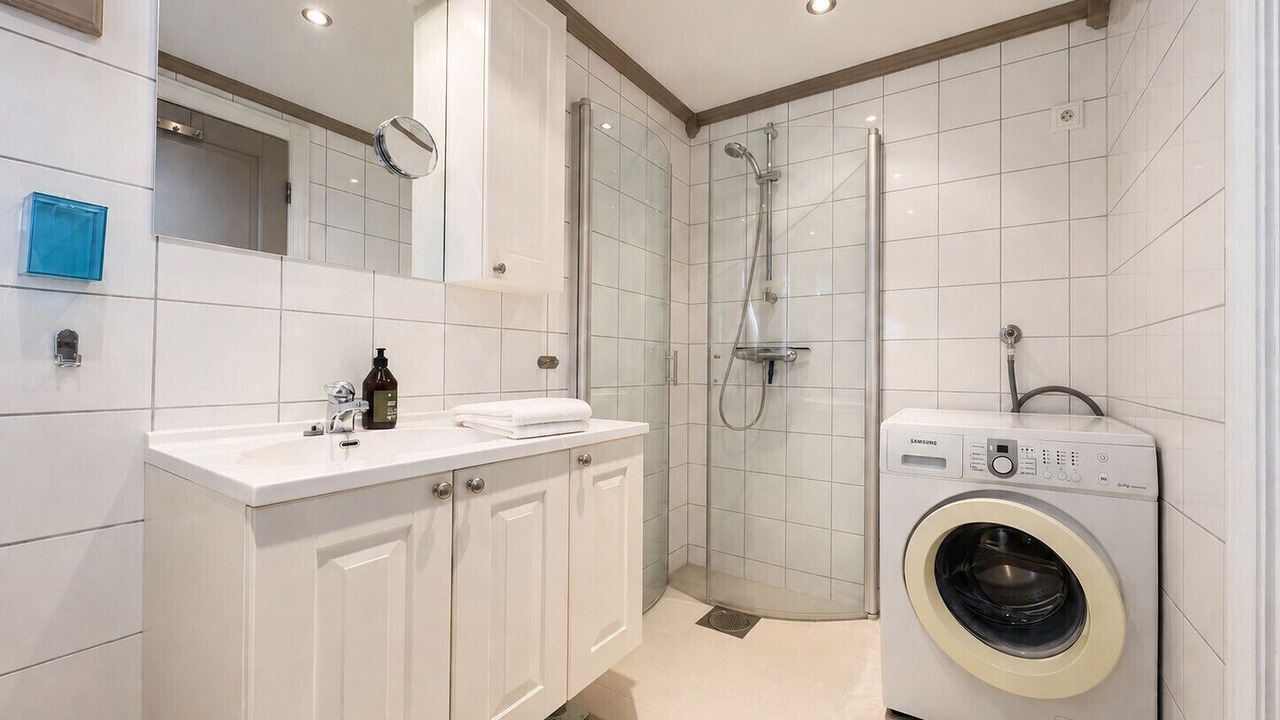 Photo of Bathroom in Hol Municipality