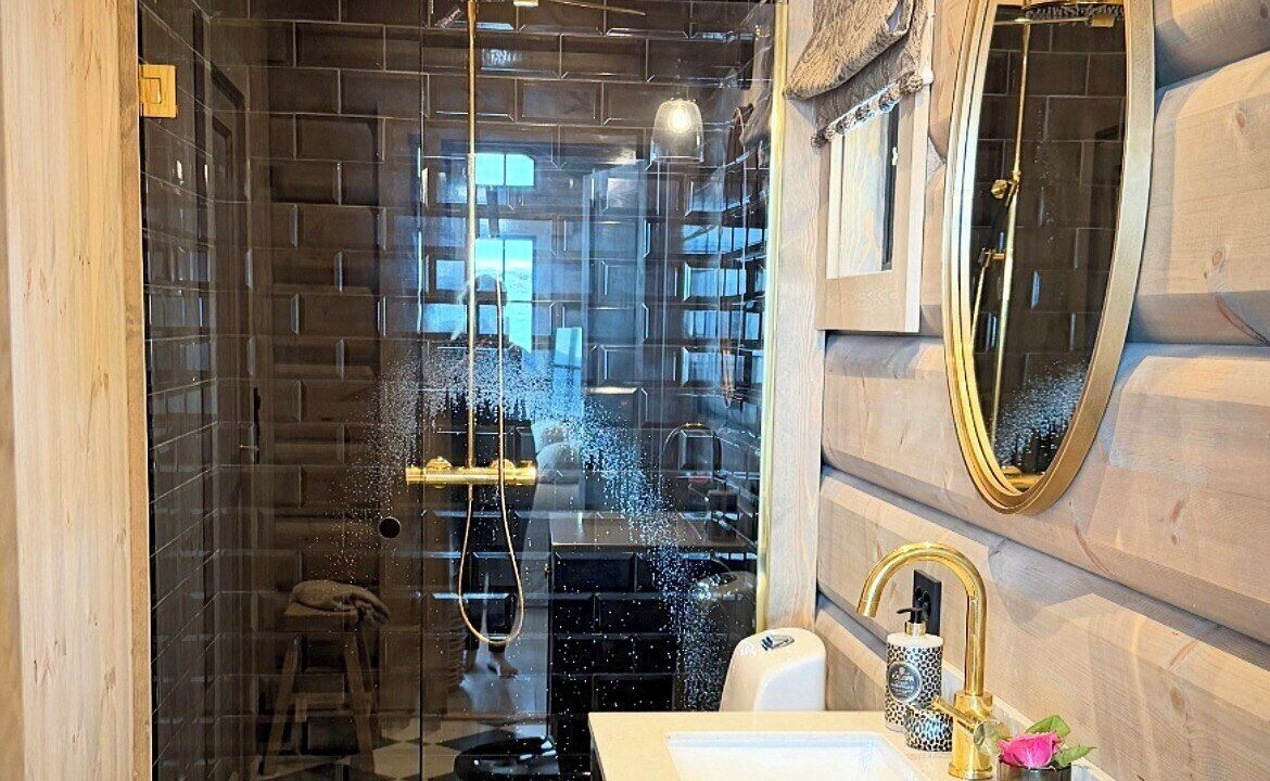 Photo of Bathroom in yer