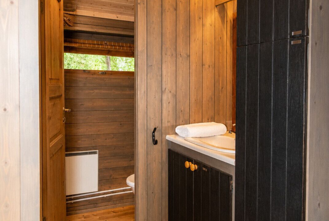 Photo of Bathroom in Hol Municipality