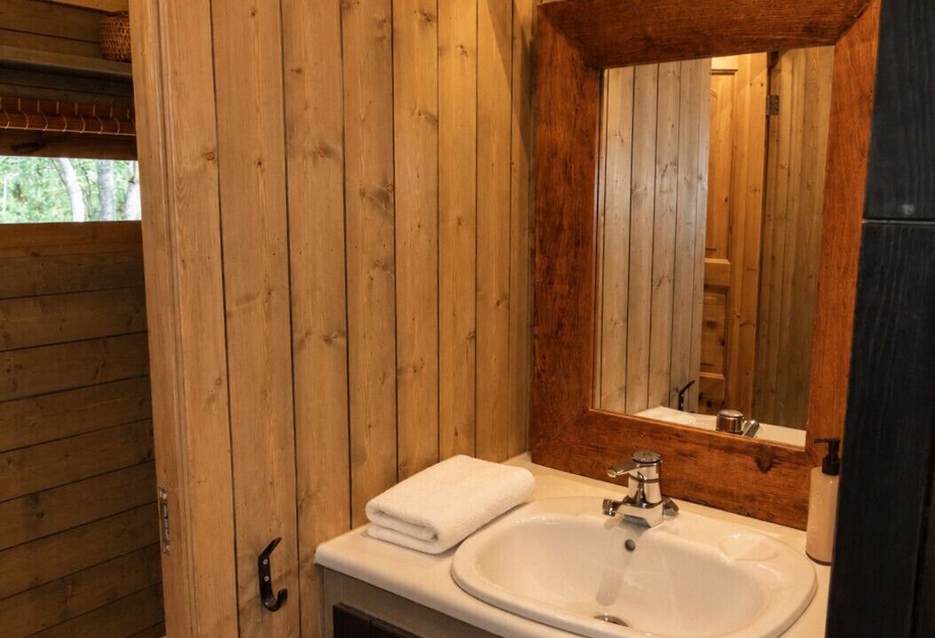 Photo of Bathroom in Hol Municipality
