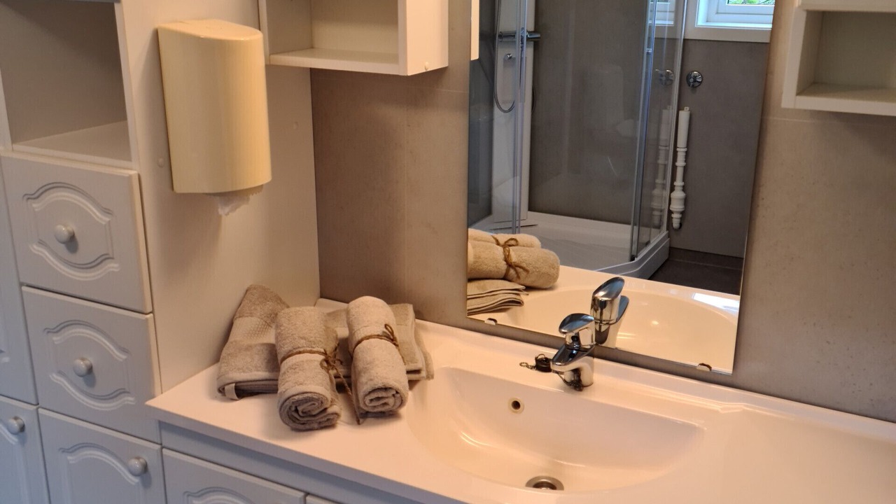 Photo of Bathroom in Leknes