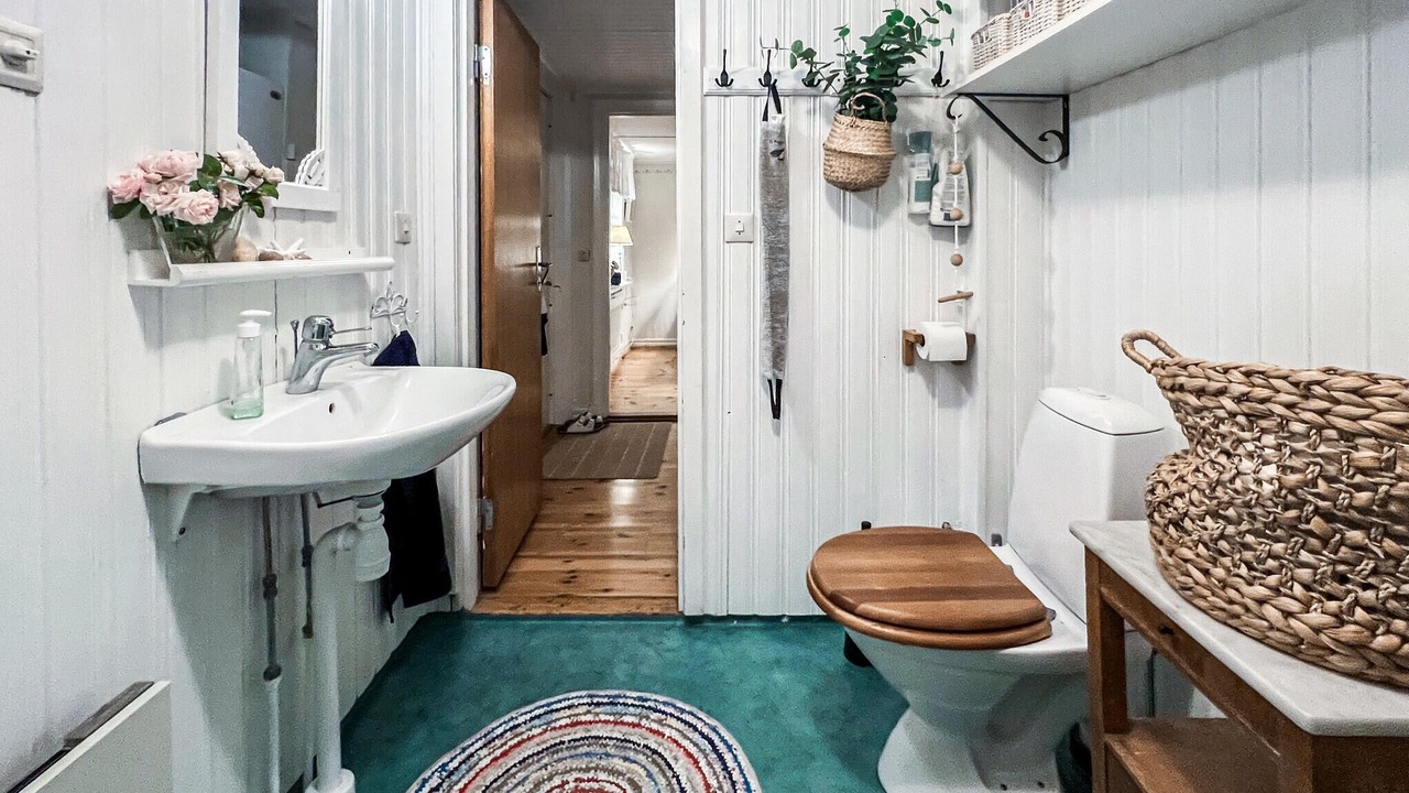 Photo of Bathroom in Odeshog Municipality