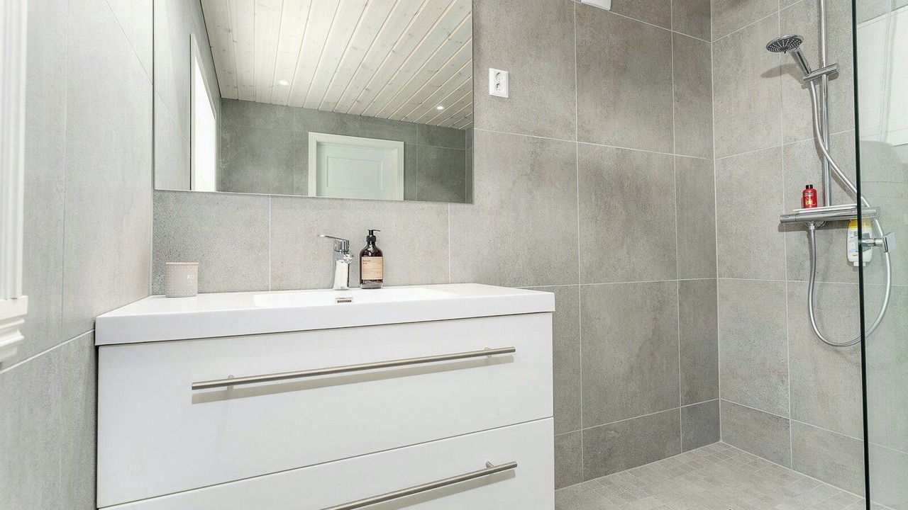 Photo of Bathroom in Loen