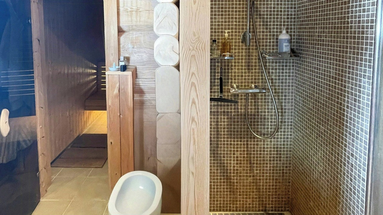 Photo of Bathroom in Fla Municipality