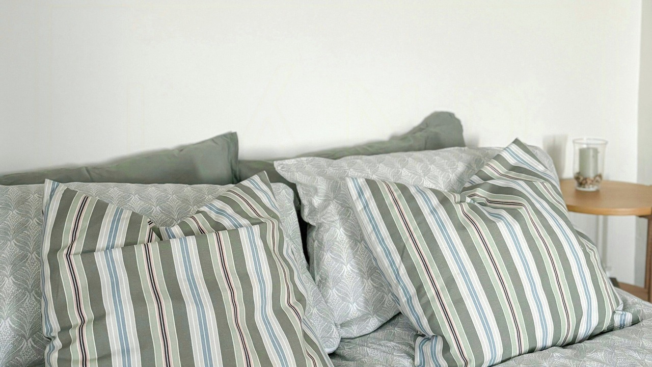 Photo of Bedroom in Hole