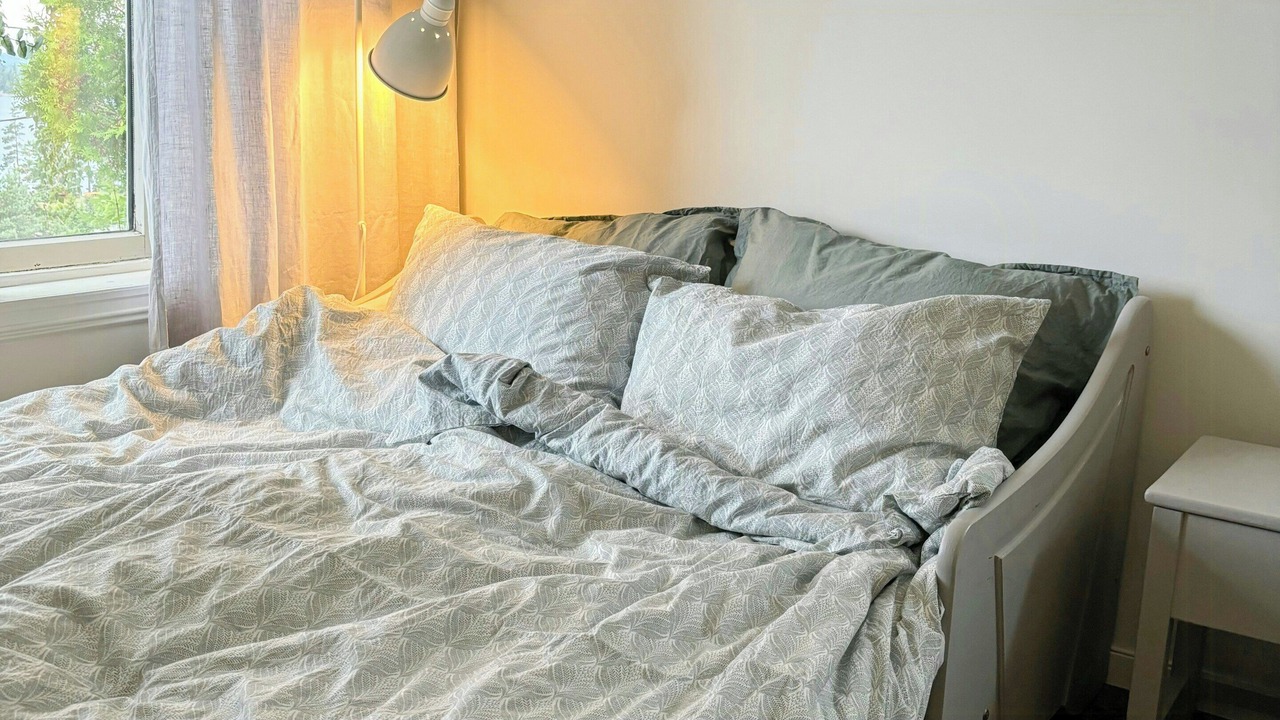 Photo of Bedroom in Hole