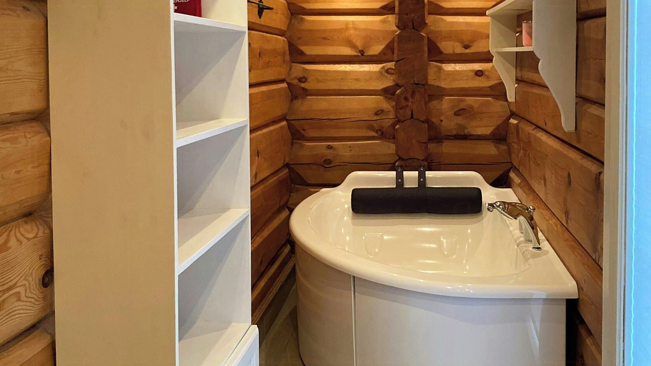 Photo of Bathroom in Kamben