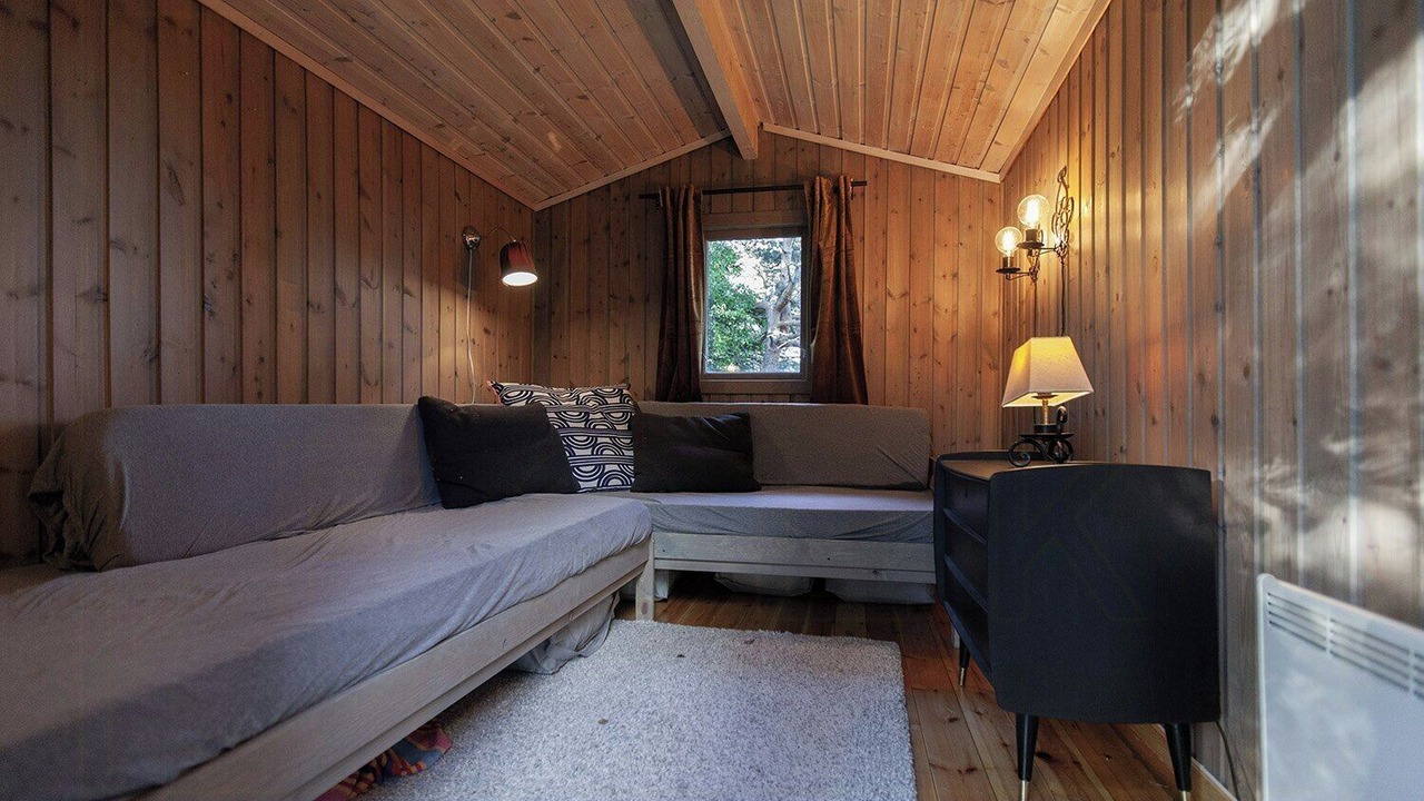 Photo of Livingroom in B