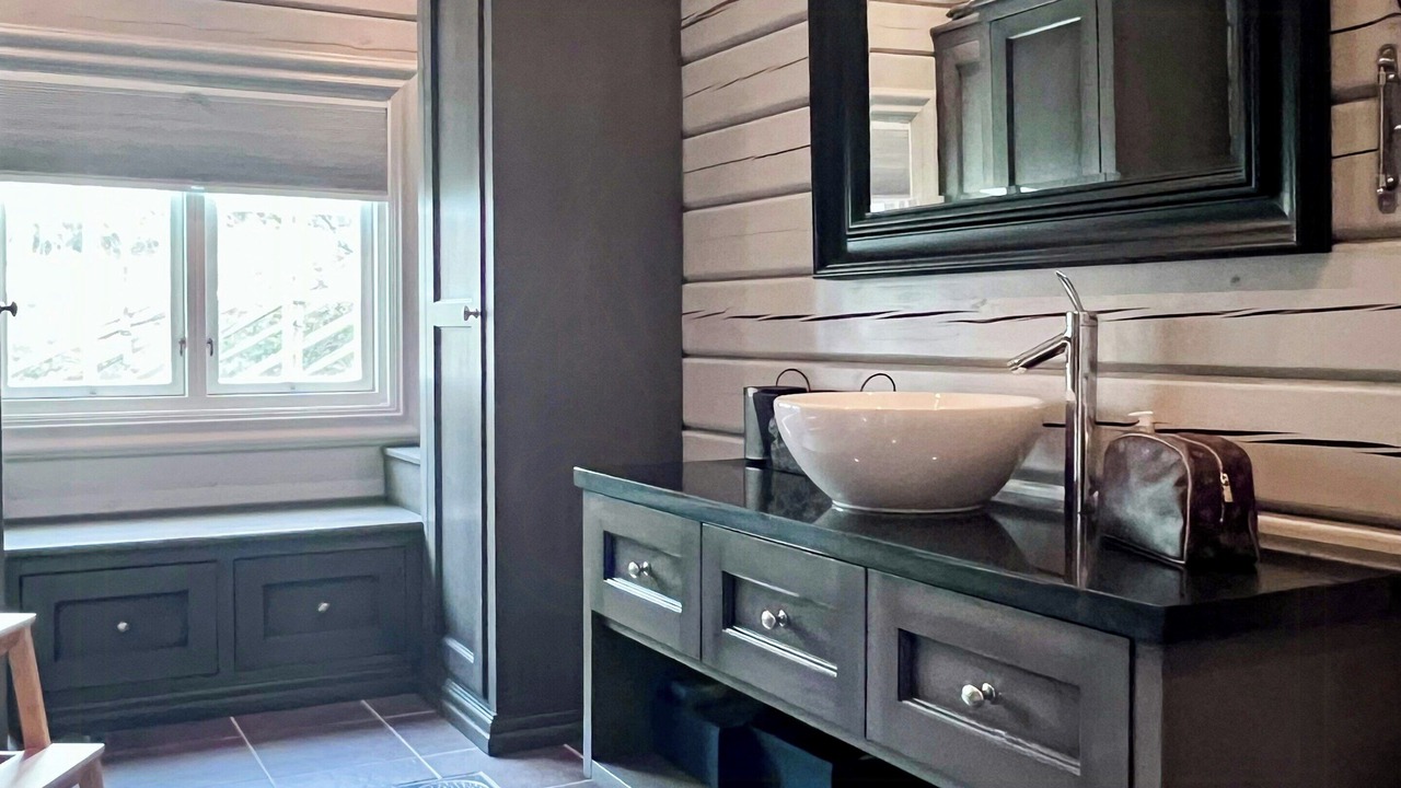 Photo of Bathroom in Os