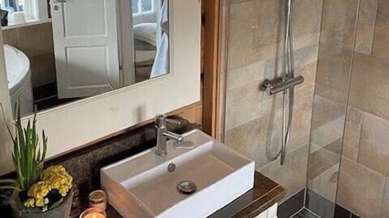 Photo of Bathroom in Mælem