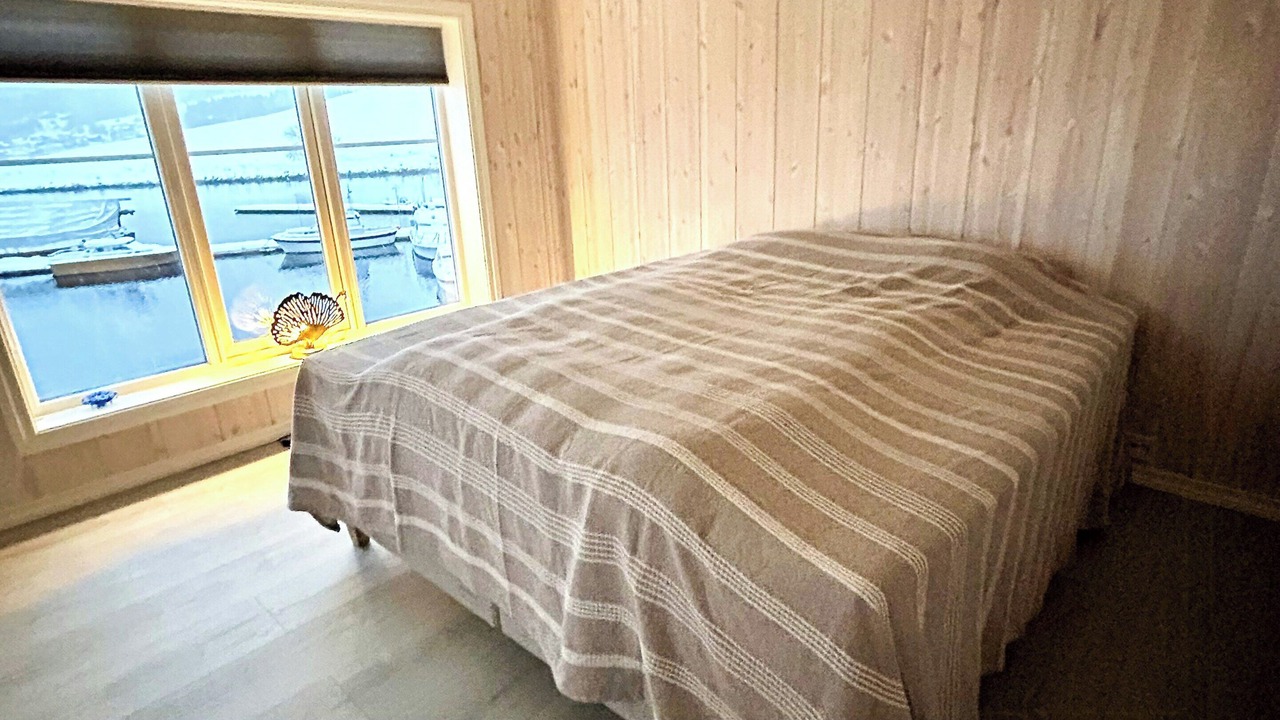 Photo of Bedroom in Valsoyfjord