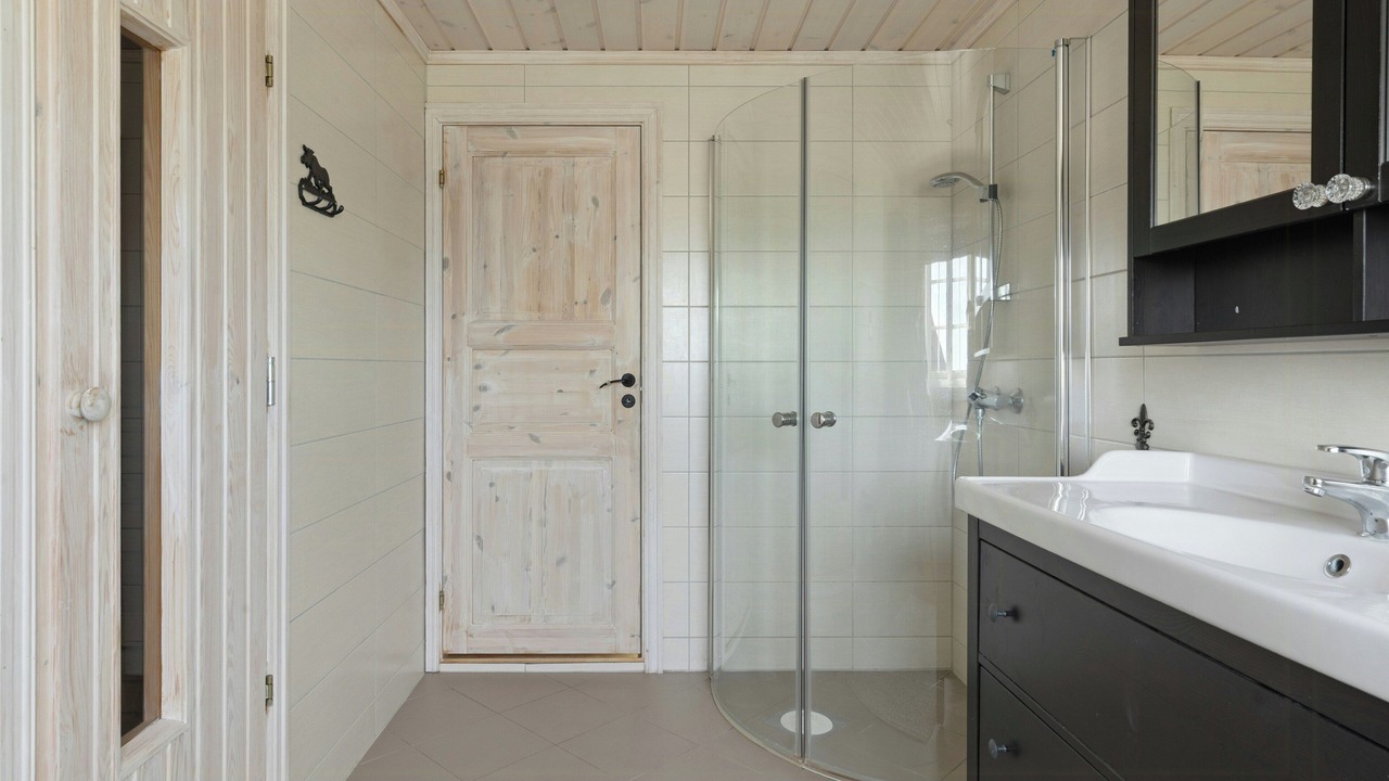 Photo of Bathroom in B
