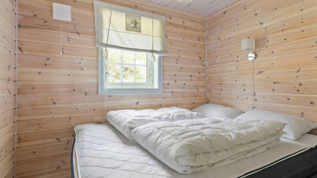 Photo of Bedroom in B