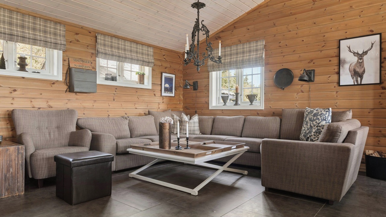 Photo of Livingroom in B