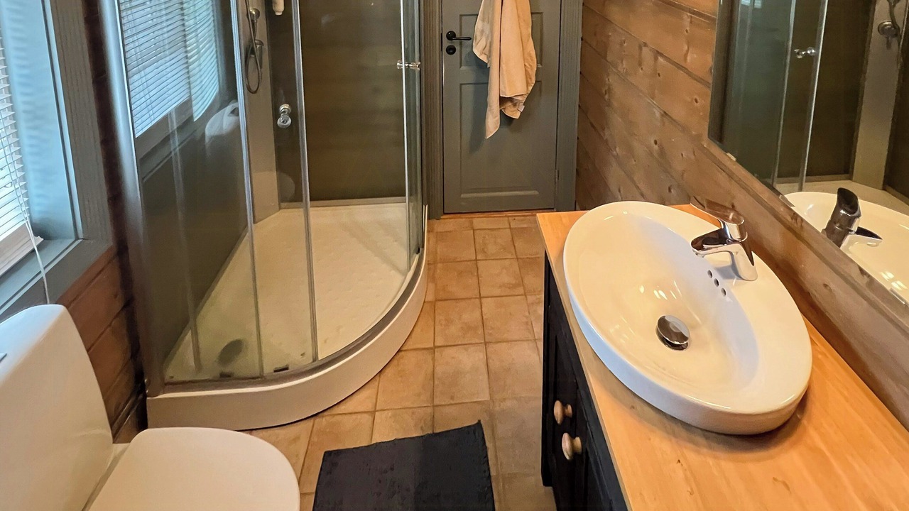 Photo of Bathroom in Grue