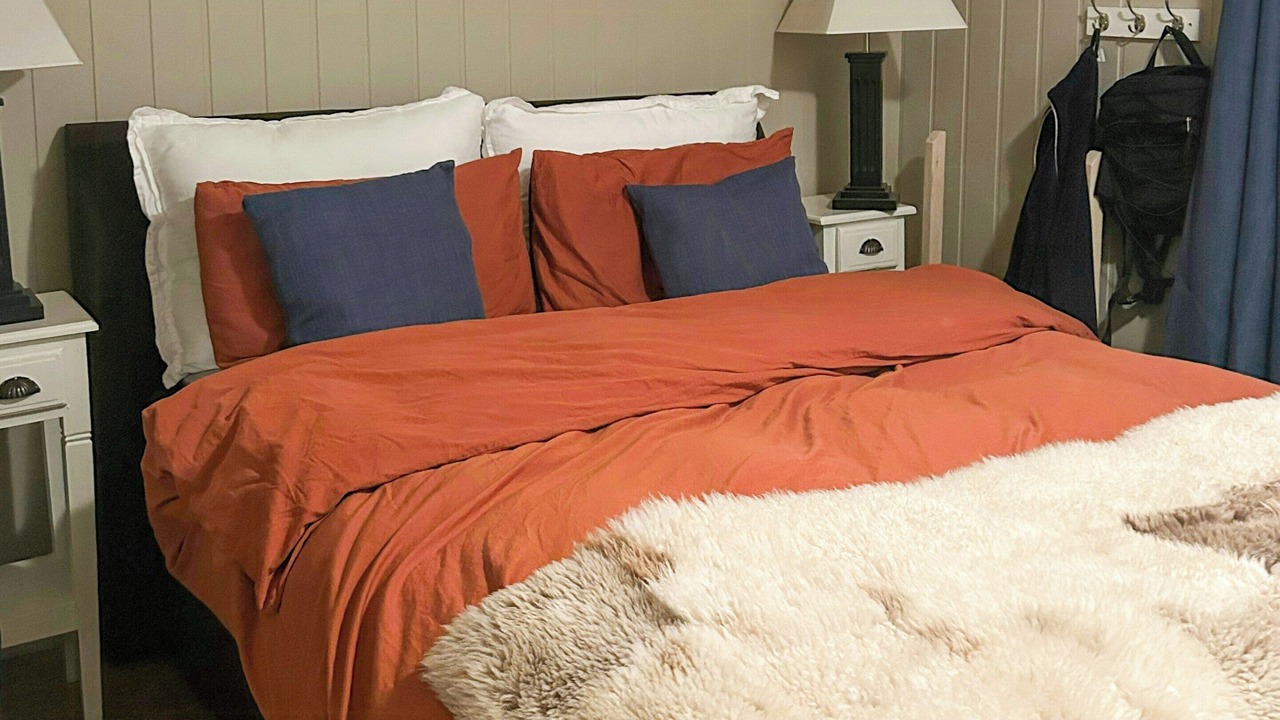 Photo of Bedroom in B