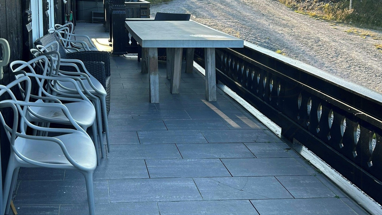 Photo of Outdoor in B