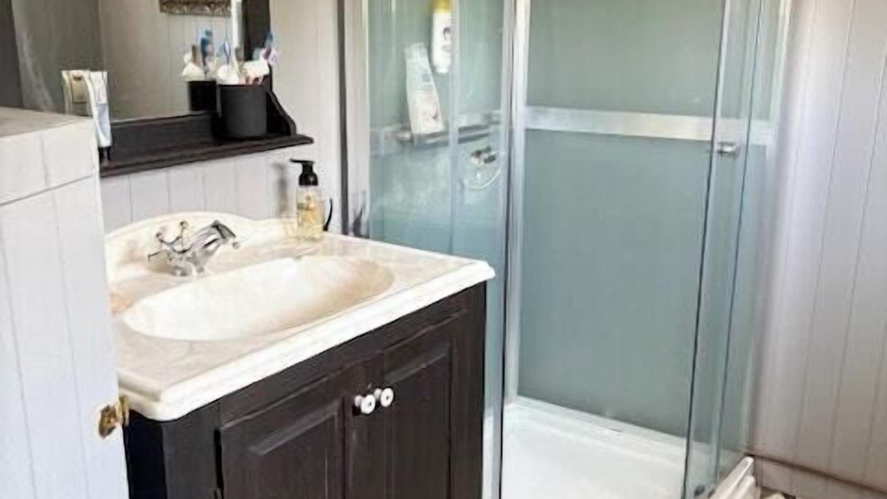 Photo of Bathroom in Grue