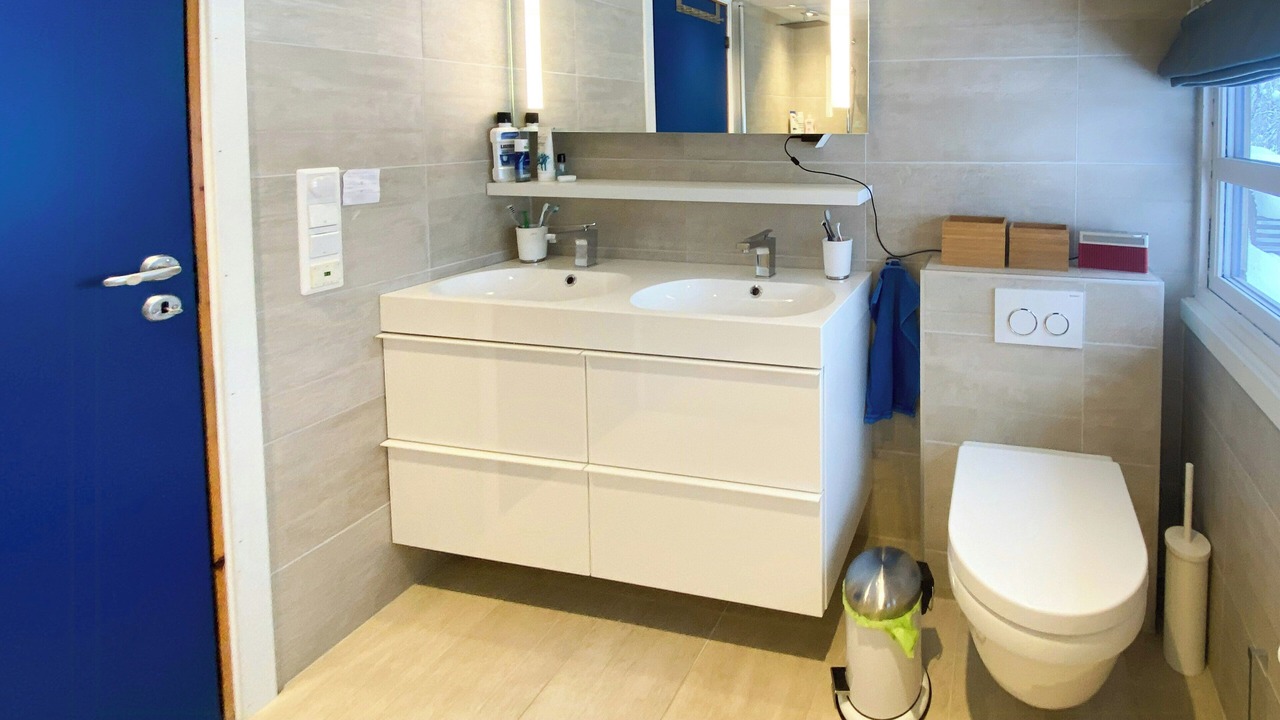Photo of Bathroom in Hol Municipality