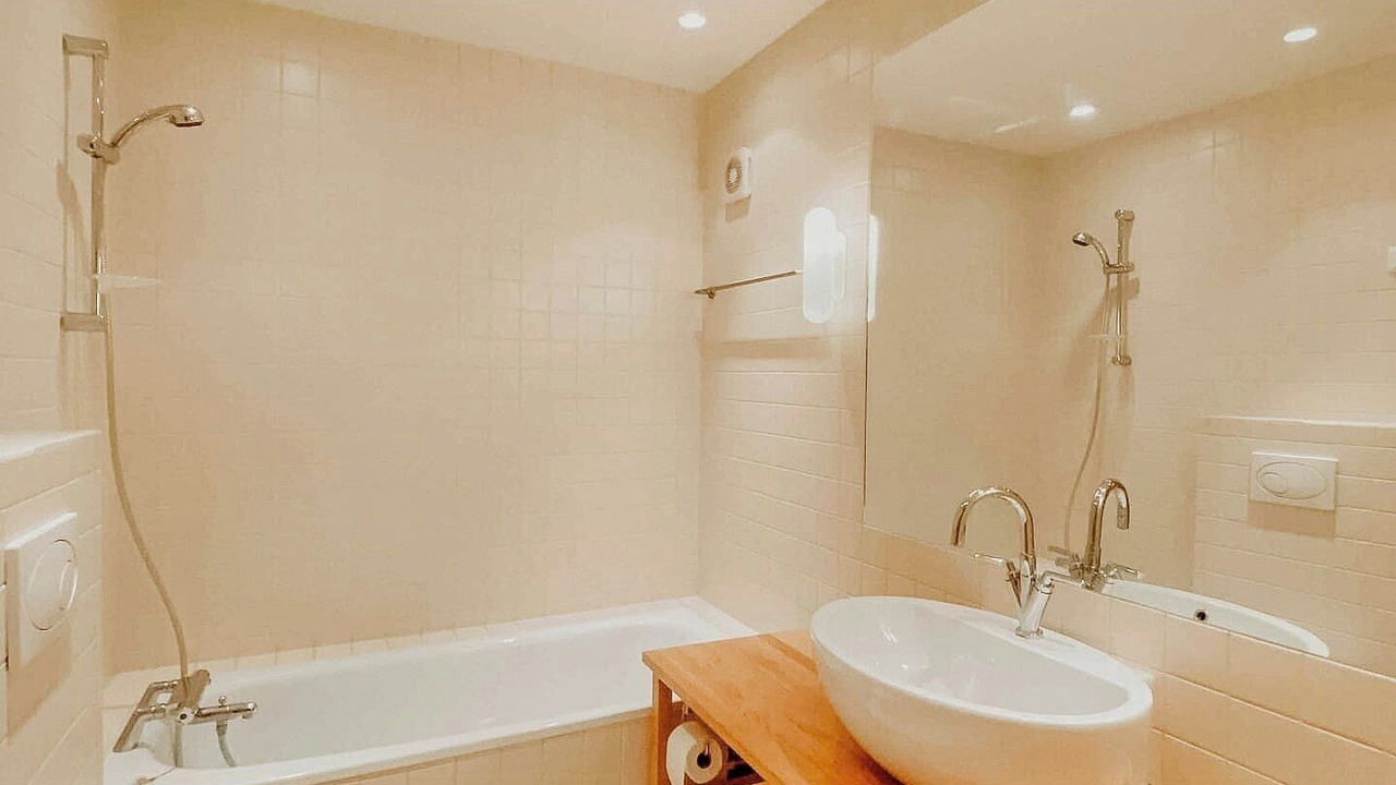 Photo of Bathroom in Rollag