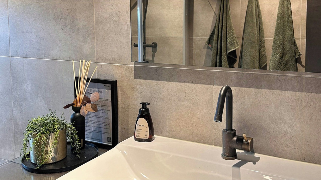 Photo of Bathroom in Mælem
