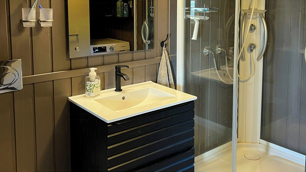 Photo of Bathroom in Mælem