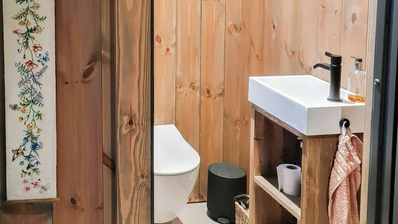 Photo of Bathroom in Al Municipality