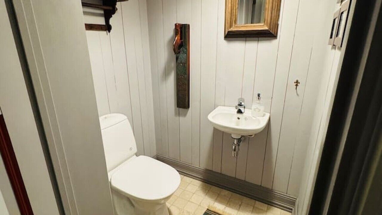 Photo of Bathroom in Hol Municipality