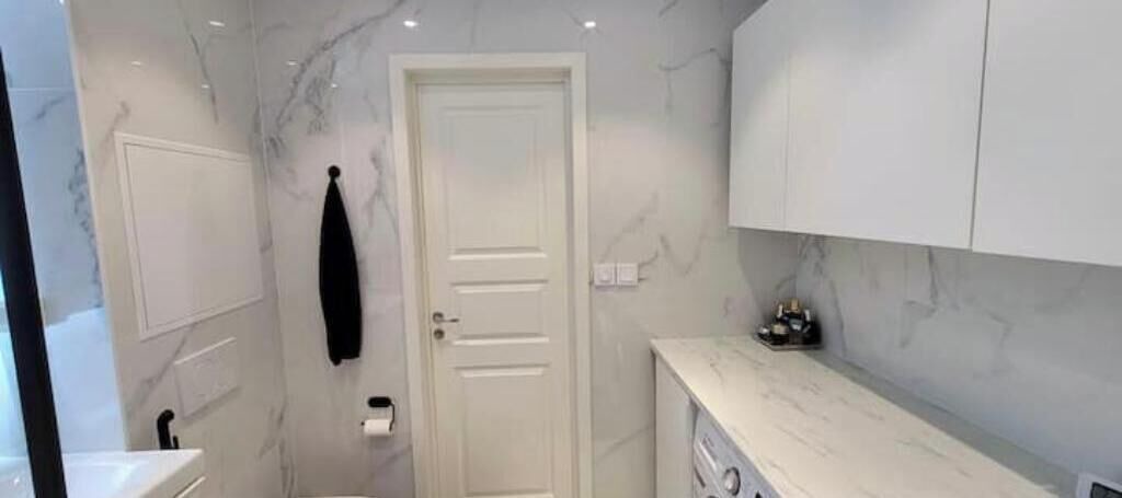 Photo of Bathroom in Lassby
