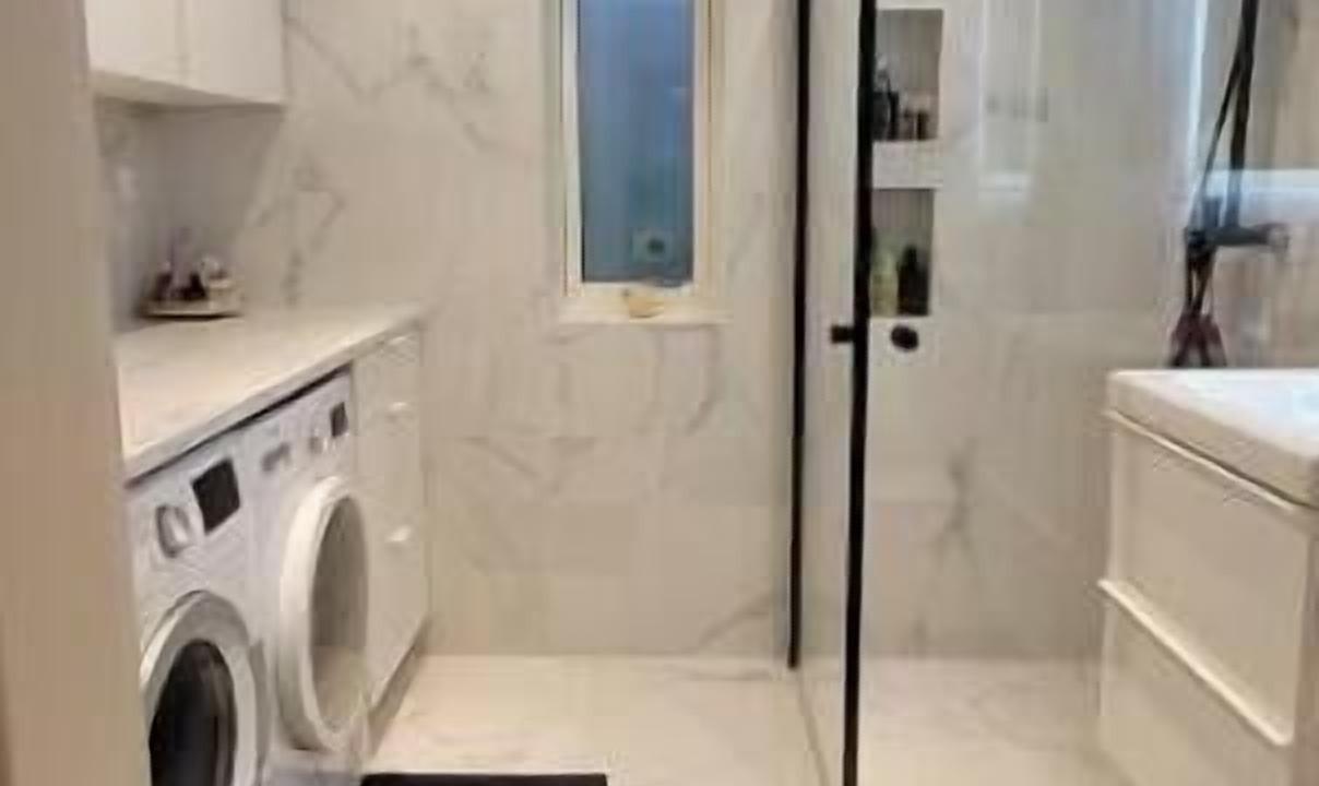 Photo of Bathroom in Lassby