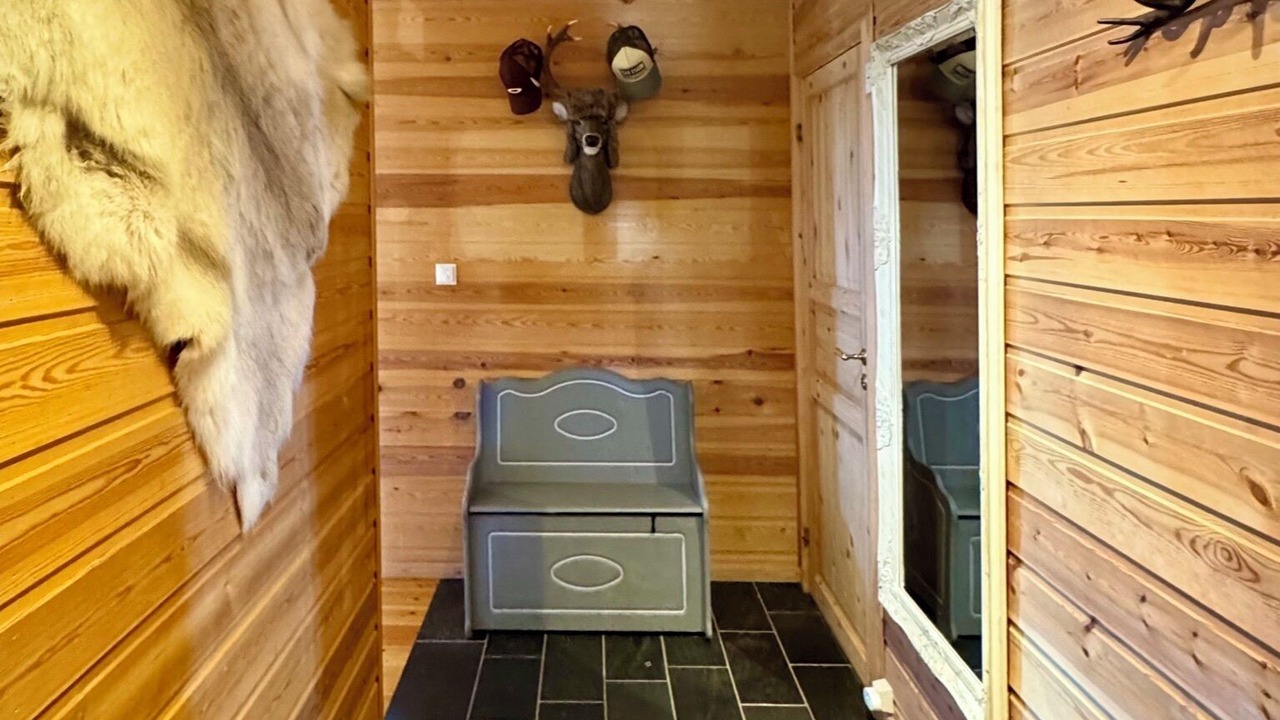 Photo of Others in Mælem