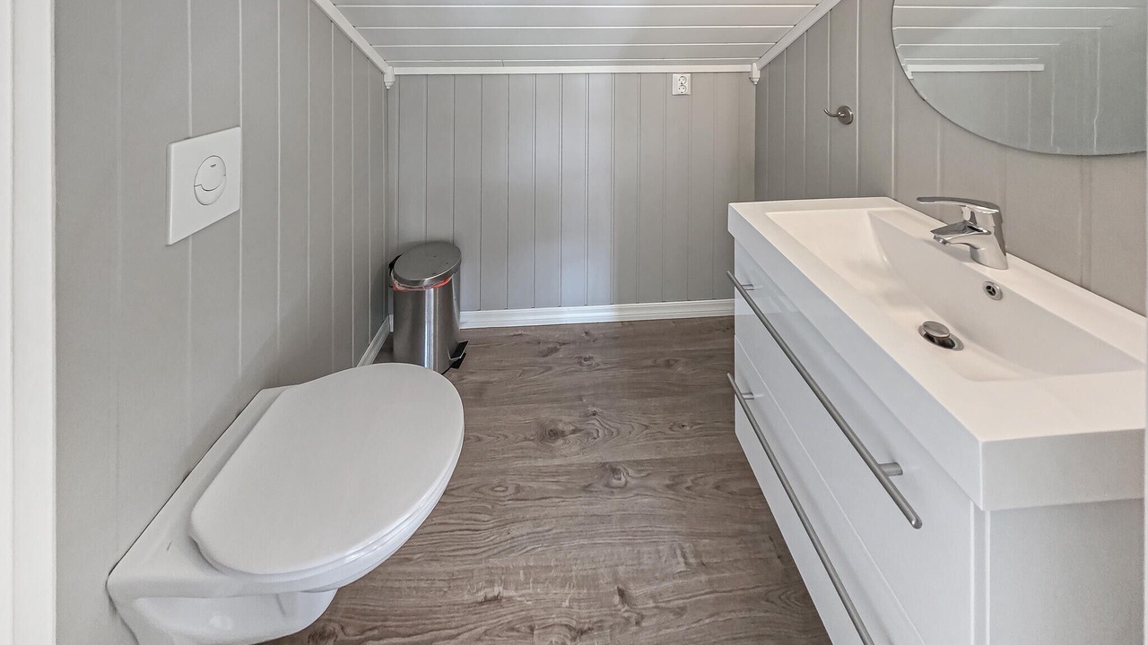 Photo of Bathroom in Marker