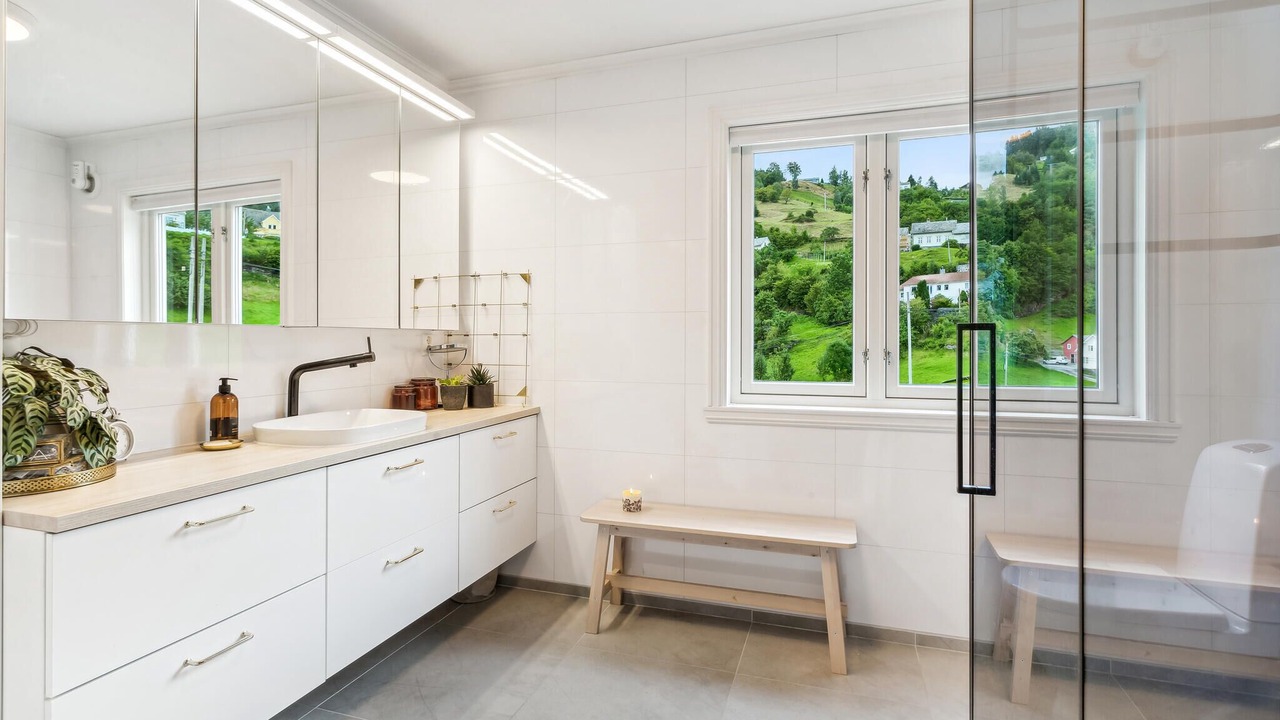 Photo of Bathroom in Strandebarm