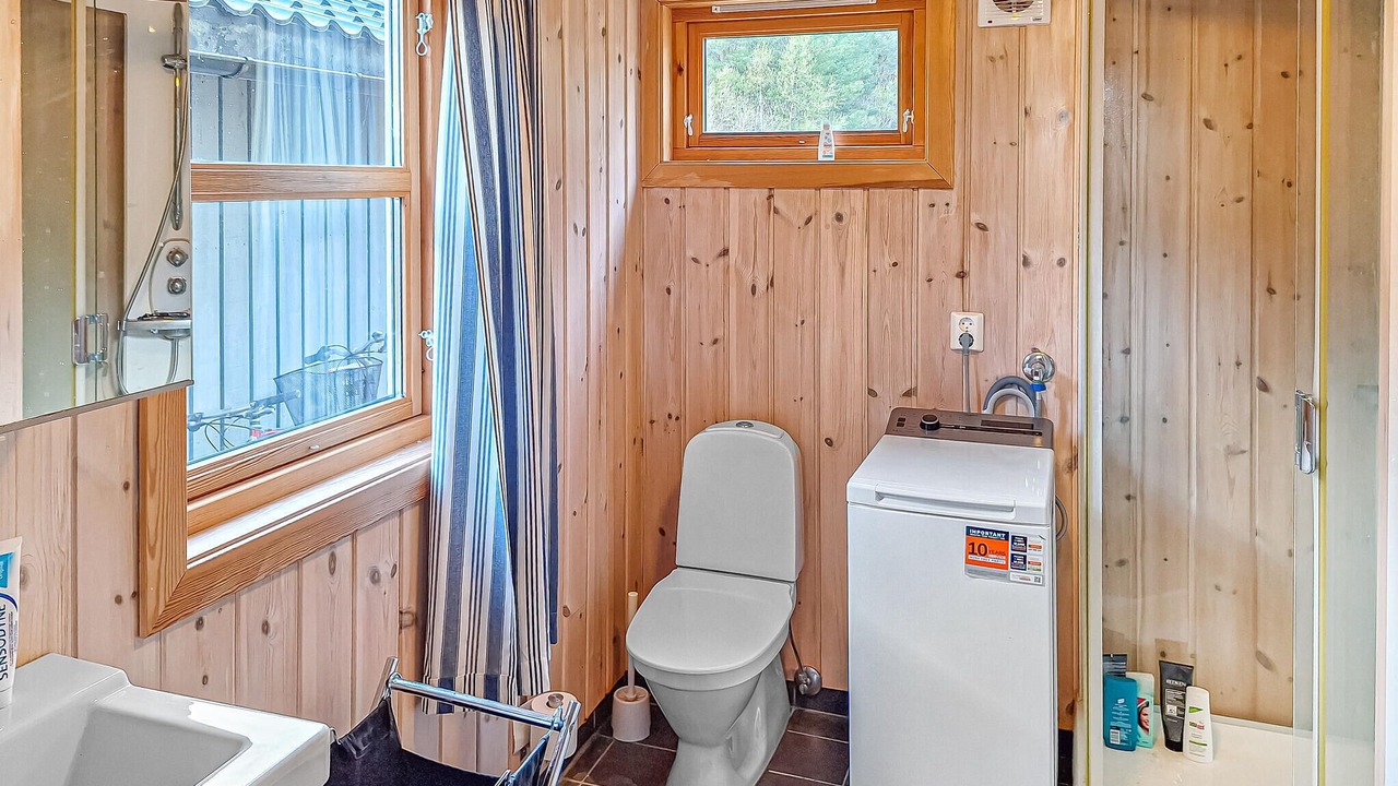 Photo of Bathroom in Snillfjord